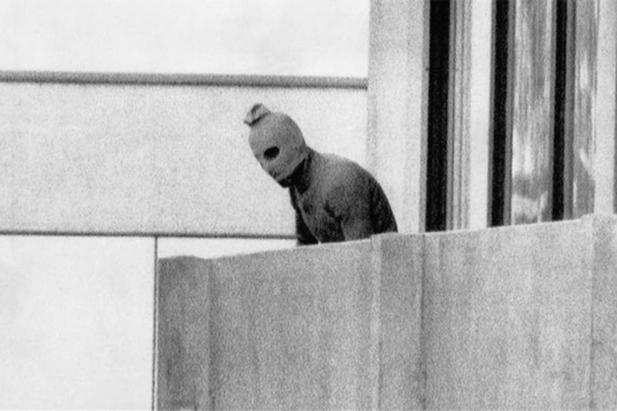 Un comando palestino asaltó en 1972 las habitaciones de los atletas israelíes que participan en la Olimpiada de Munich. La acción concluyó con la muerte de once atletas israelíes.