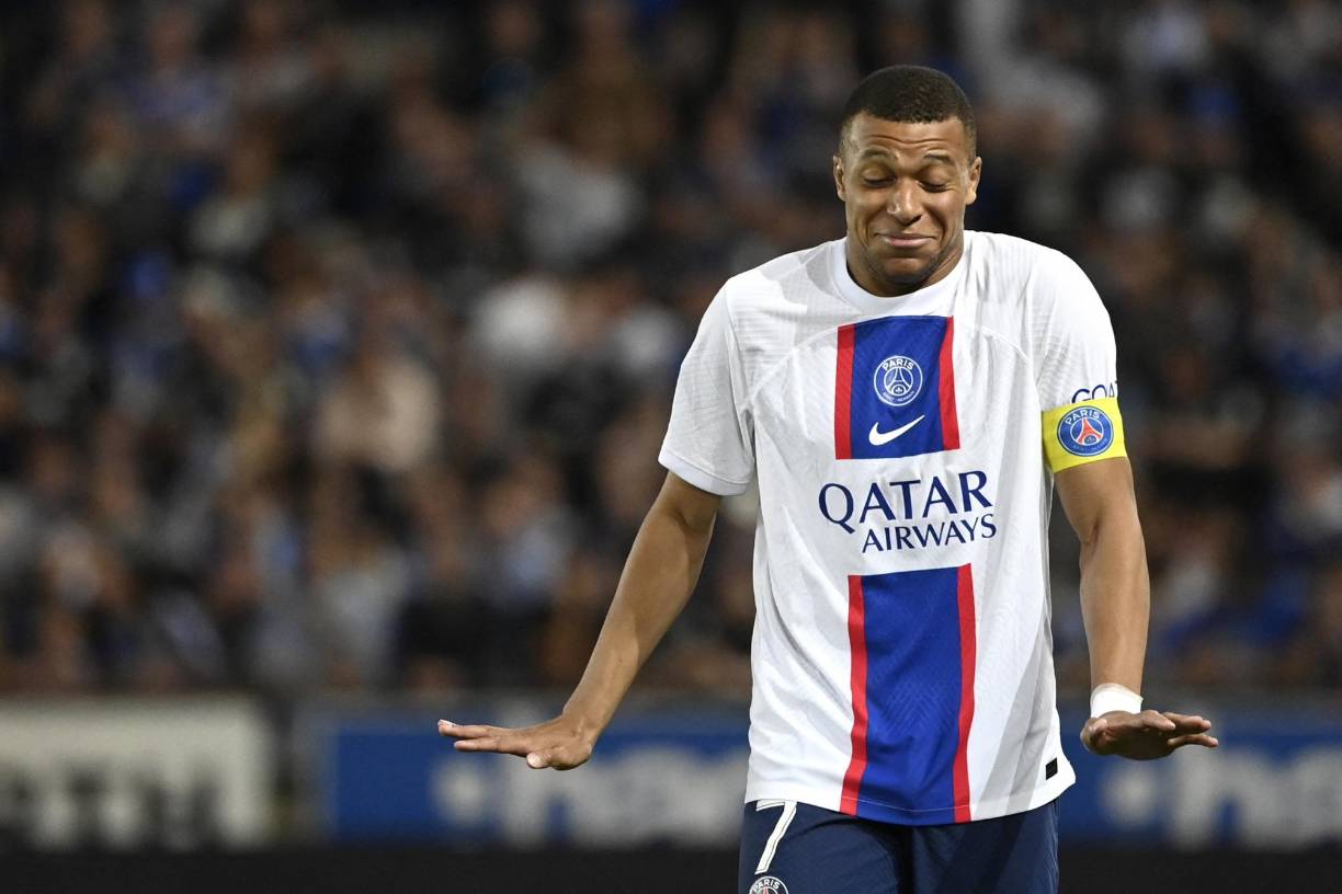 Kylian Mbappé regresó a los entrenamientos con el PSG el pasado domingo, tras haber mantenido conversaciones con el club.