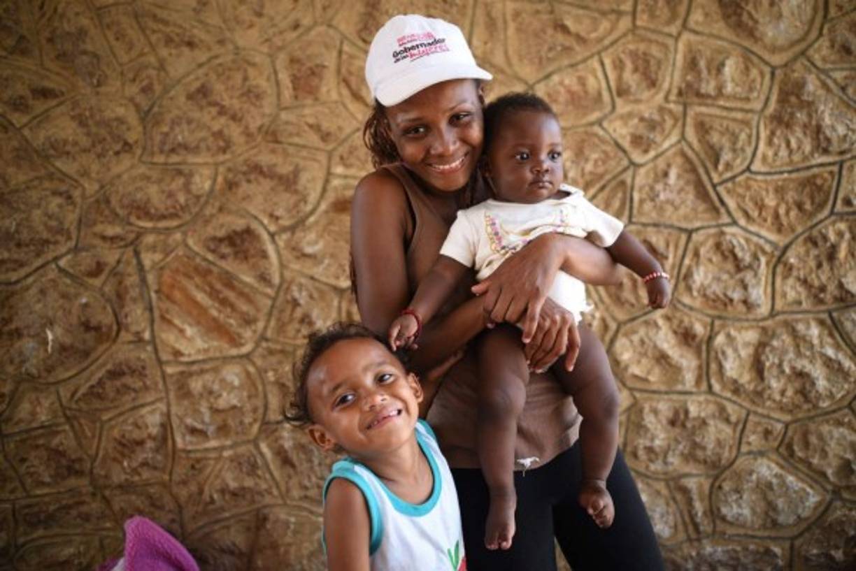 El Gobierno de México decidió disolver la caravana tras los reiterados ataques de Trump, afectando a los cientos de migrantes que esperaban llegar a la frontera de EEUU para solicitar asilo, como esta madre hondureña que viajaba con sus dos hijos.