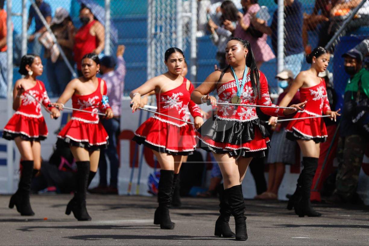 Palillonas del Instituto Técnico Támara. Fotografías: La Prensa. 
