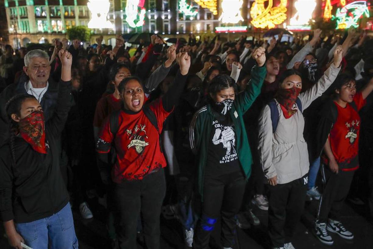 ‘¡Fue el Ejército!’ fue una de las principales consignas y pintas que realizaron los manifestantes en las calles del centro de la ciudad.
