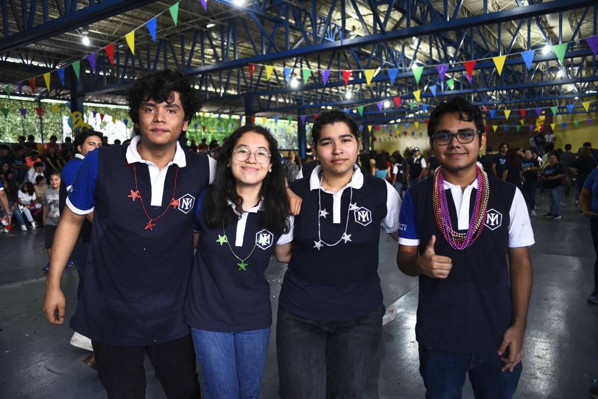 Luis Zelaya, Belén Merlo, Katherine Carvallo y Andrés Cruz