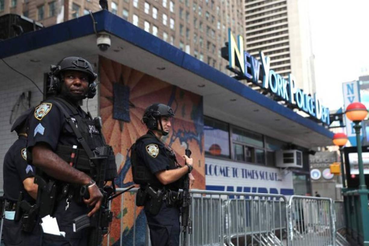 El padre del hombre acusado de participar en los ataques en Nueva York y Nueva Jersey, Ahmad Khan Rahami, advirtió ya en 2014 a las autoridades que su hijo era terrorista, publicó hoy The New York Times. Agentes federales tomaron nota de la declaración de su progenitor, Mohammed Rahami, una denuncia que se trasladó entonces al Grupo de Trabajo contra el Terrorismo que dirige la oficina del FBI de Newark.