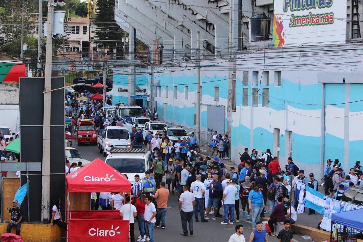 ¡Habrá llenazo! La Fenafuth confirmó que la boletería se encontraba agotada para el Honduras- México.
