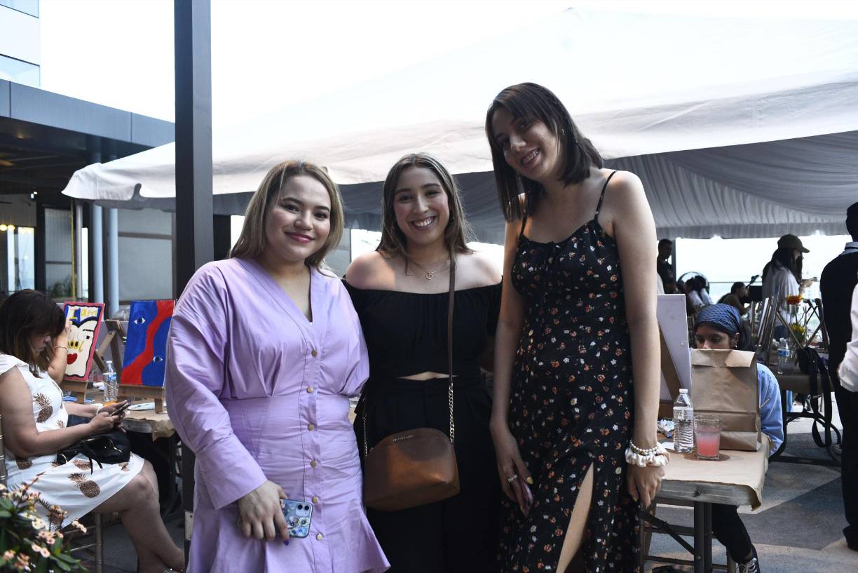 Nicole Vigil, Paola Amaya y Marianna Rishmawy