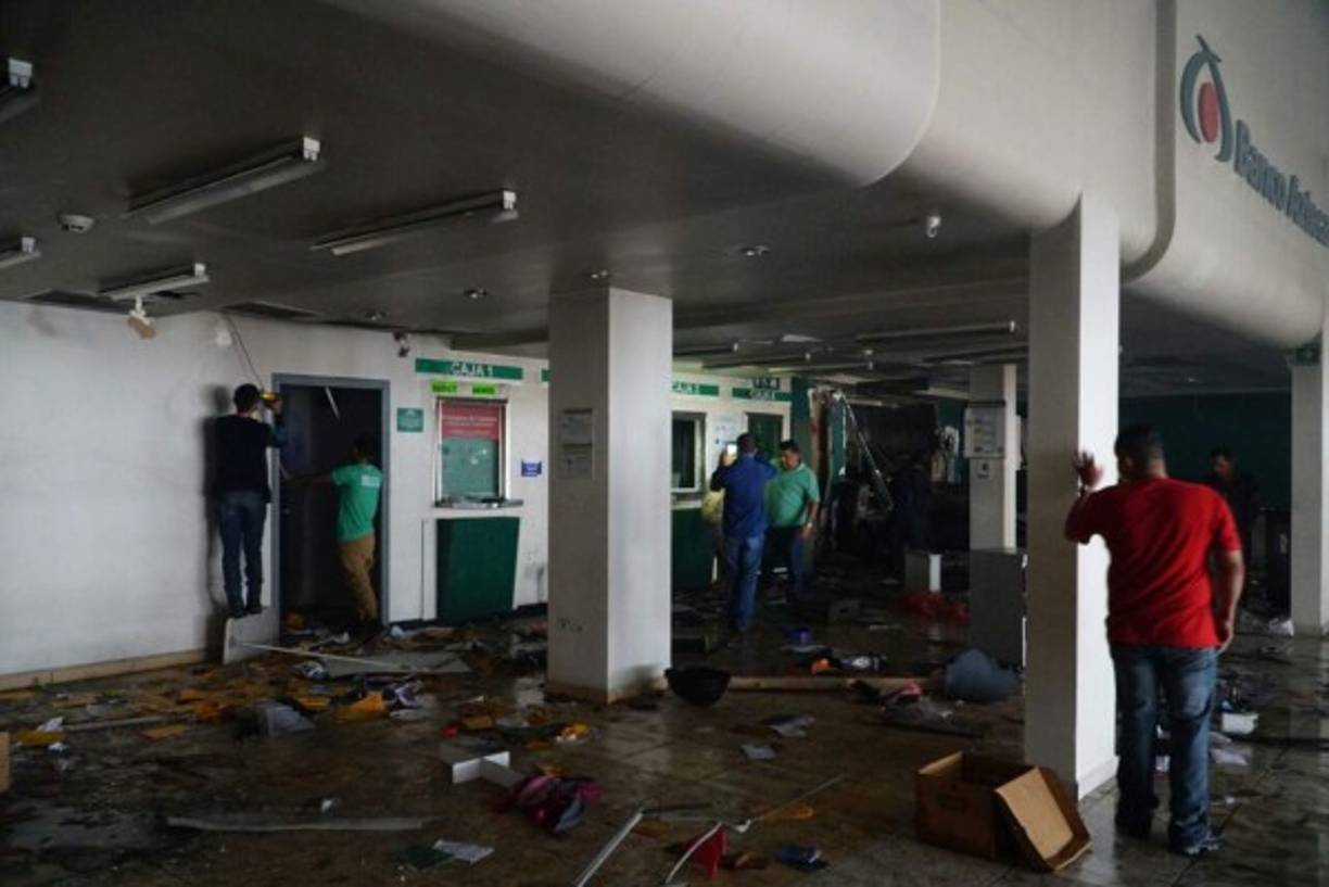 La mayoría de empresas cerró por temor y despacharon a los empleados.