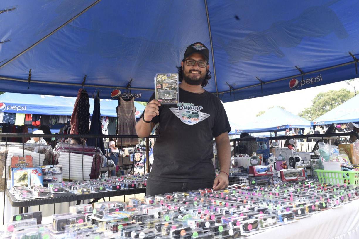 Otro de los emprendimientos que más ha llamado la atención de los sampedranos es Vintage Car Club, que ofrece vehículos a escala para coleccionistas y amantes de los automotores.