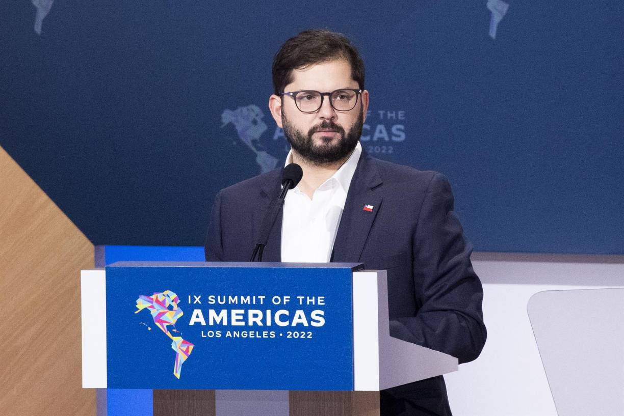 10. Gabriel Boric. Es el presidente más joven de Latinoamérica. Asumió el poder en Chile el 11 de marzo de 2022. 