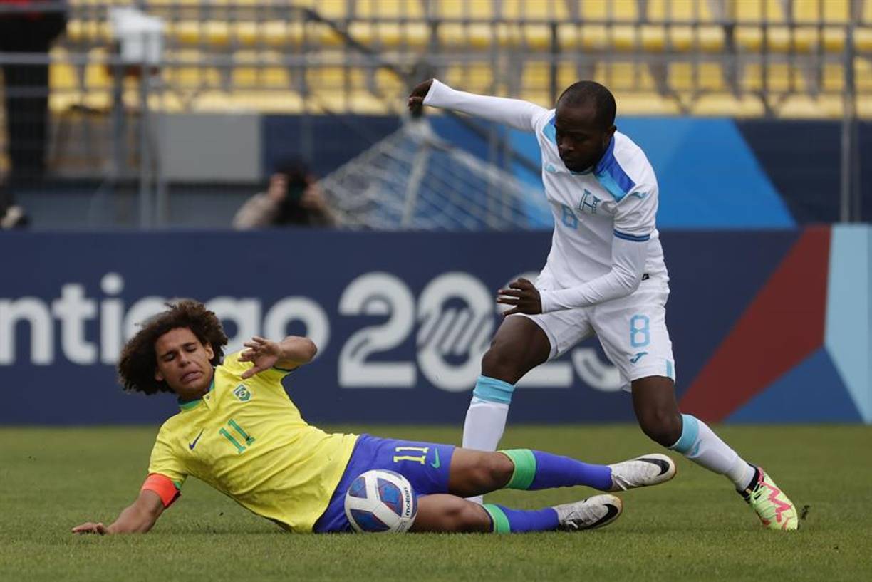 De hecho, en el primer tiempo, la Bicolor le dio batalla a Brasil y se fueron al descanso con un empate sin goles. 