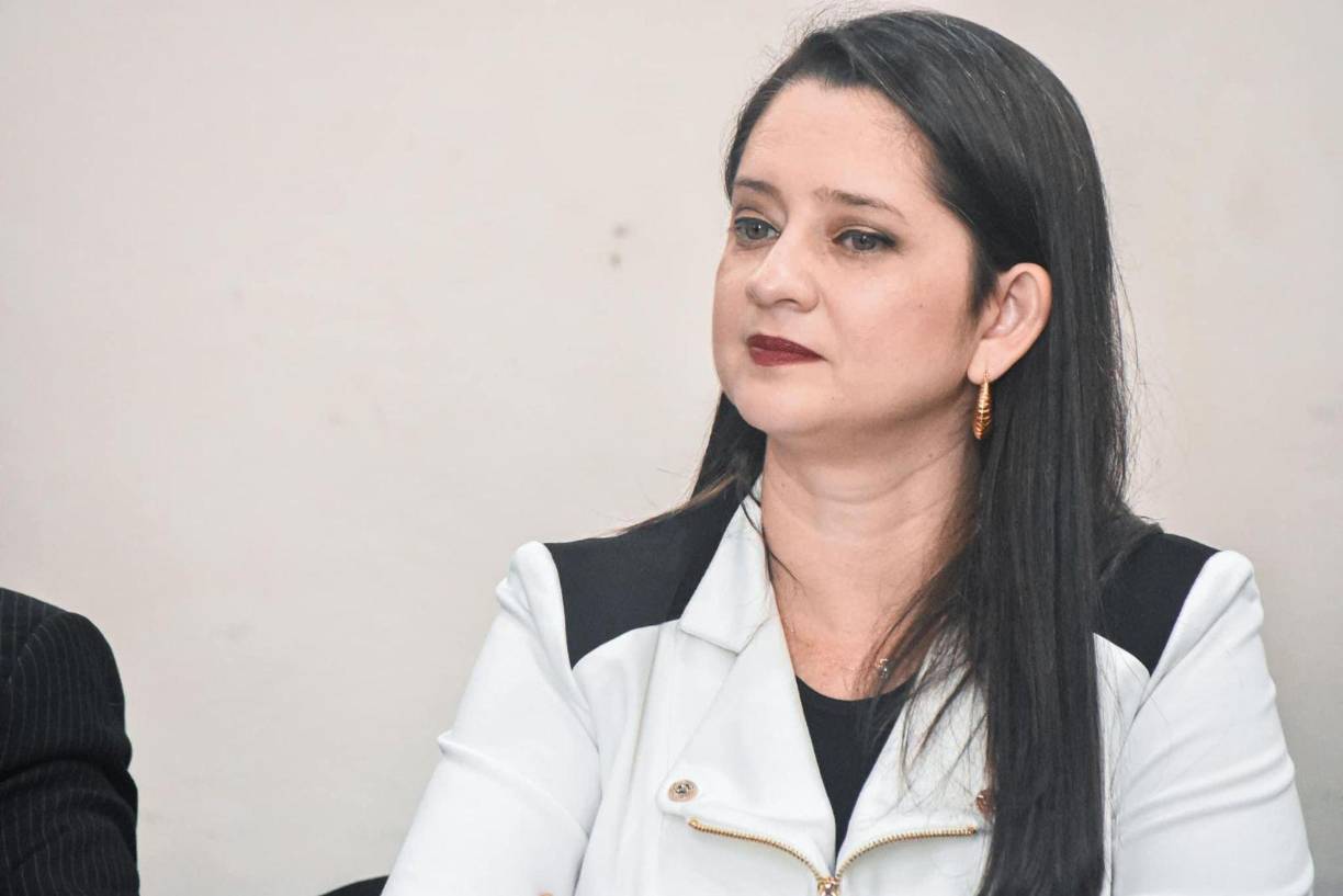 “Hay actos bochornosos y lamentables que no debemos tolerar más como la violencia hacia las mujeres”, argumentó la congresista. 