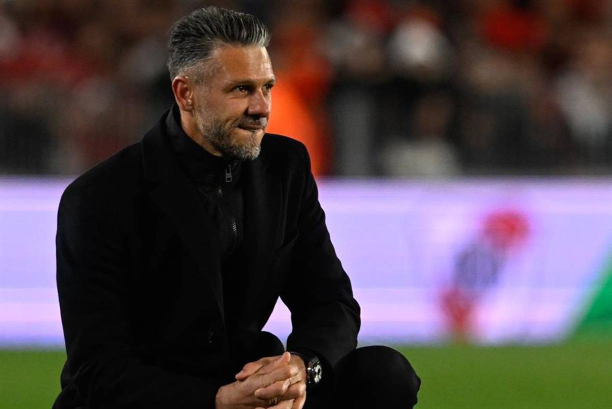 OFICIAL / El argentino River Plate y su técnico, Martín Demichelis, alcanzaron un acuerdo por el que el entrenador deja el club y este domingo dirigirá su último partido al frente del ‘Millonario’ ante su afición, en el Estadio Monumental, informó este sábado la entidad.