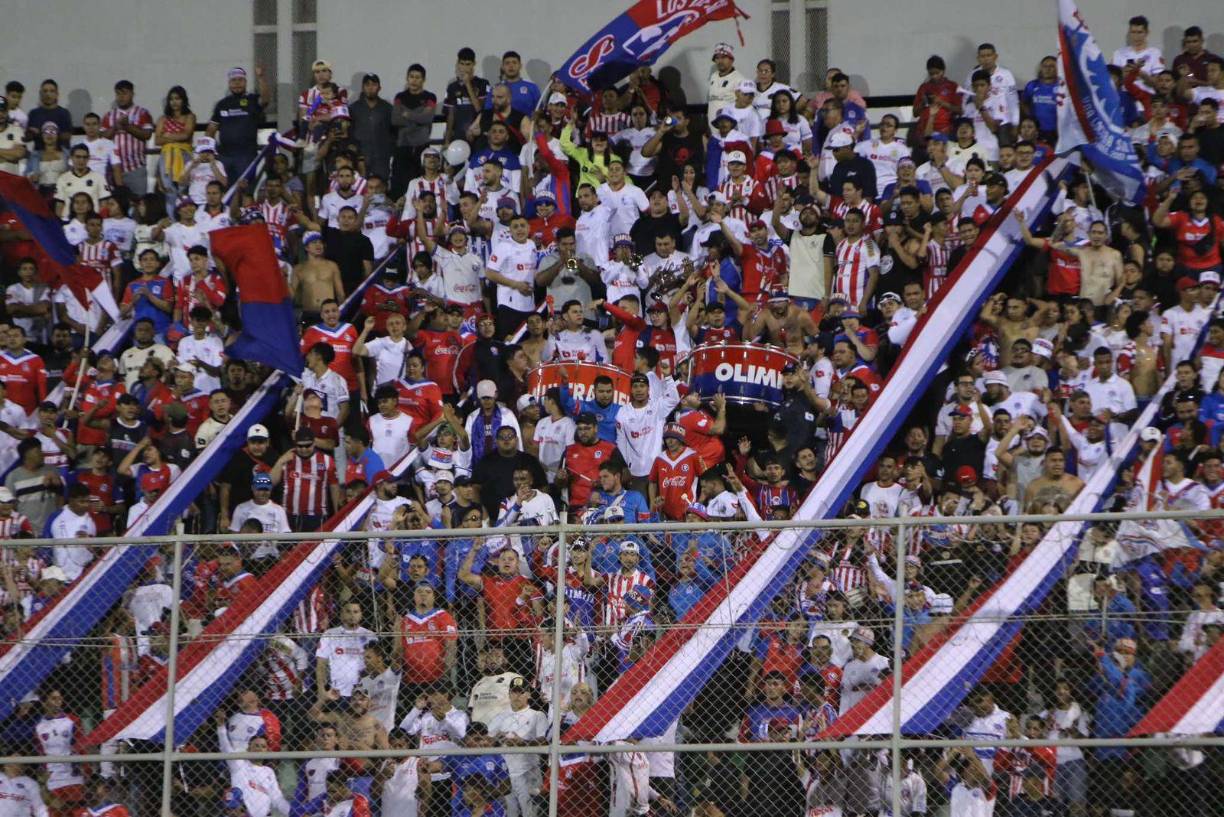 Comayagua vivió una tremenda fiesta y los aficionados no fallaron con su presencia en el Estadio Carlos Miranda.