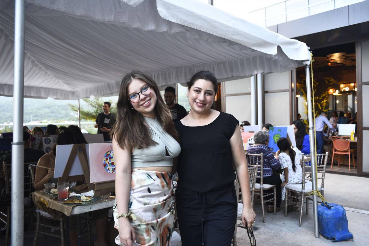 Alexandra Shelton y Valeria Shelton