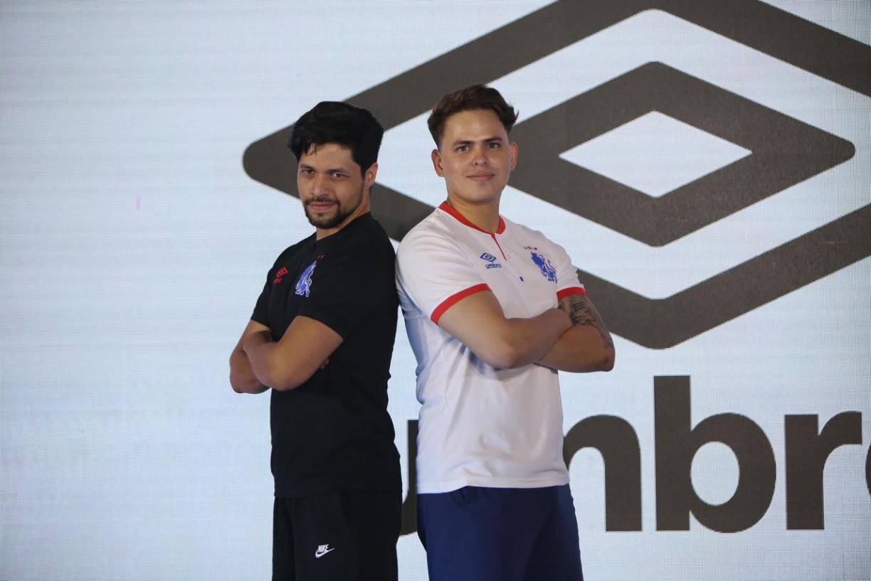 Más imágenes de la indumentaria de Olimpia de cara a la próxima temporada.