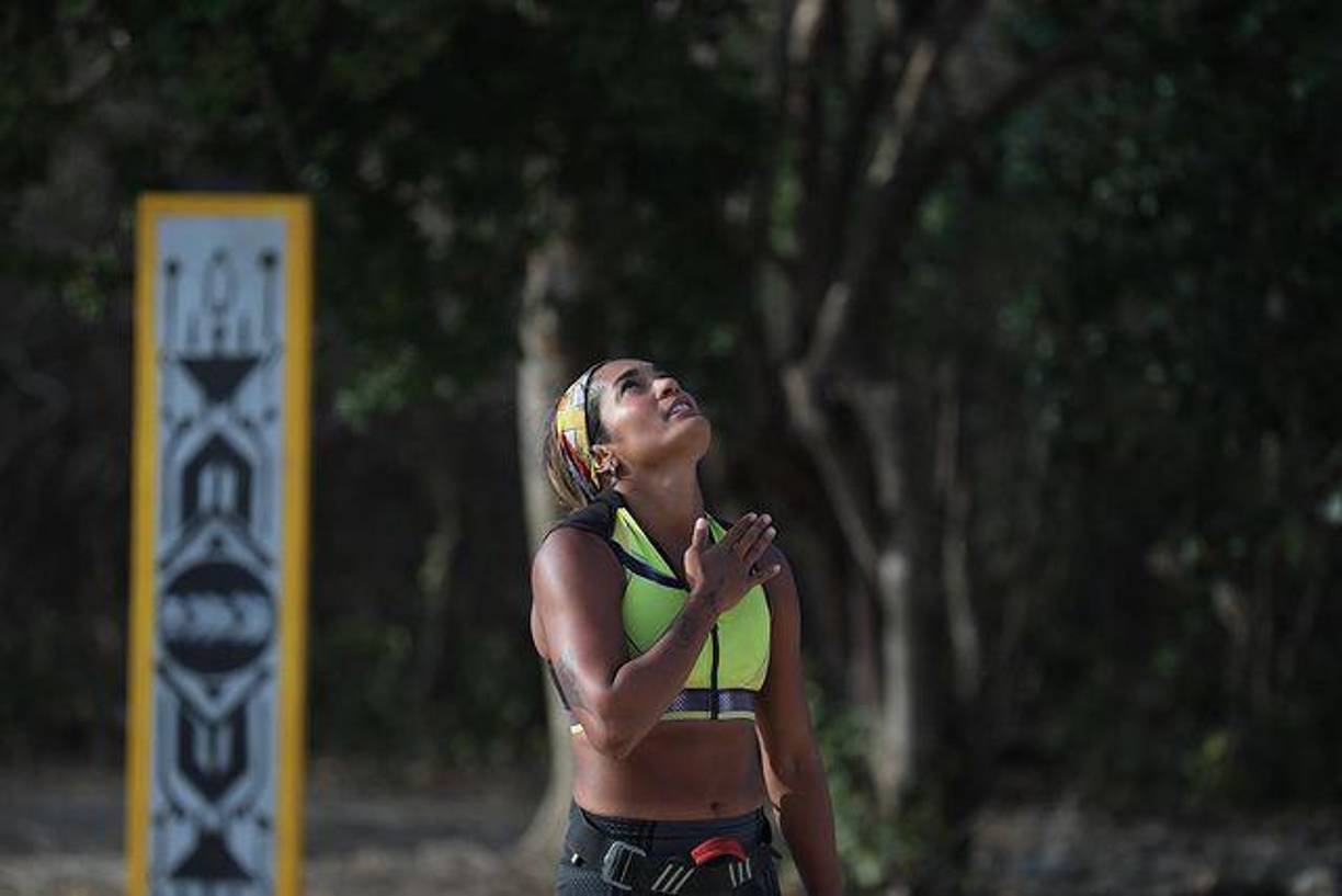 En la competencia en total son 32 participantes, de los cuales se dividen en ocho equipos de cuatro integrantes y se tienen que enfrentar a cada equipo al azar.