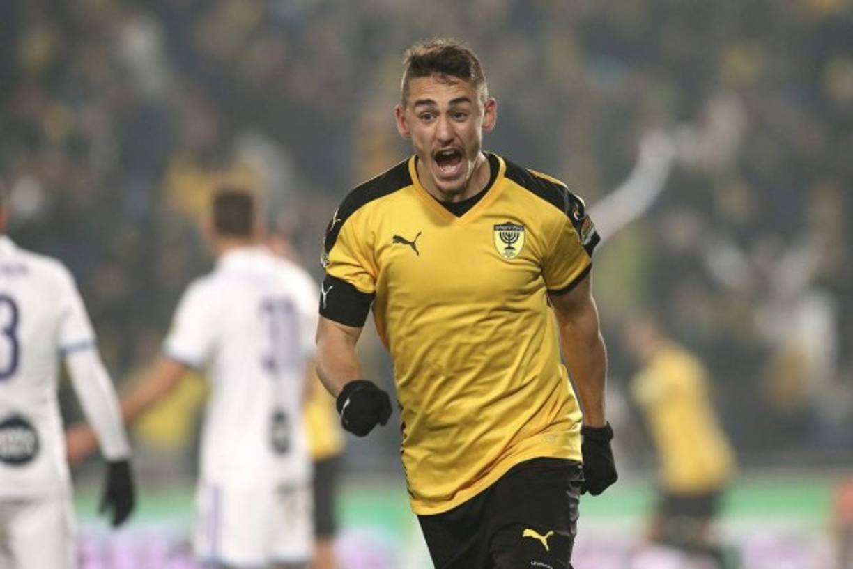 La gran estrella del Beitar Jerusalén, Omer Atzili (23), será nuevo jugador del Granada. El israelí viajó este viernes a España para pasar el reconocimiento médico, firmar un contrato por cuatro años y hacer realidad su sueño de jugar en una de las ligas más prestigiosas del mundo.