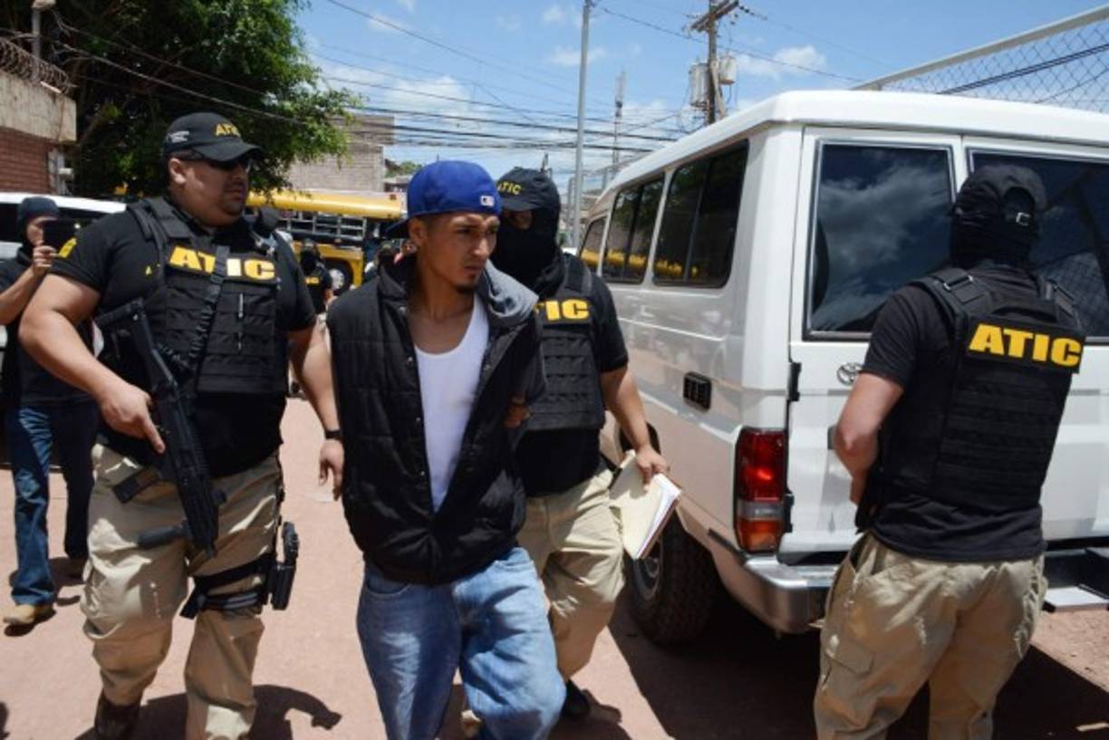 Al menos tres cabecillas, que tenían órdenes de captura, fueron detenidos, indicó el portavoz del organismo, Jorge Galindo.