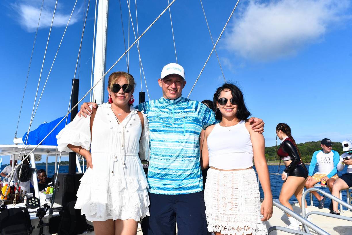 Waldina Turcios (La Profe), Mario Flores (El Chile) y Lesny Centeno