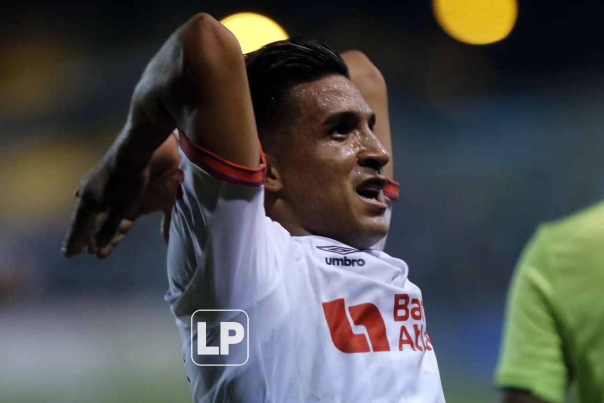 Michaell Chirinos celebrando su gol en El Progreso.