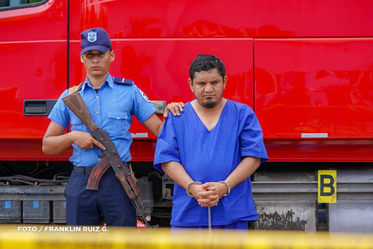 Los aprehendidos, la droga, la camioneta y el camión quedaron a disposición de las autoridades competentes para la judicialización del caso, de acuerdo con la información.