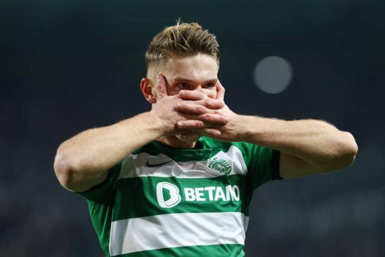 El Chelsea está en la búsqueda de un nuevo delantero y tienen en la mira a Gyokeres, sin embargo, para hacerse de sus servicios deberán pagar una millonaria cláusula: ‘’Gyokeres tiene una cláusula de rescisión de 100 millones, solo se iría en enero si pagan esa cantidad’’.