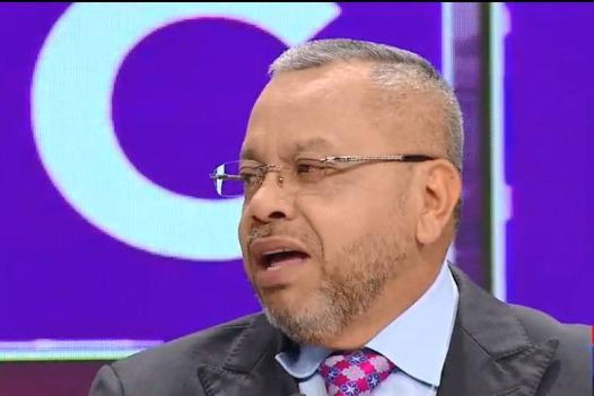 ”Es la única vez, pero que mejor no hubiese ido. Usted sabe por qué, pero yo fui por usted”, declaró “don Eduardo”. De igual forma, afirmó que también asistió cuando se casó Ariela Cáceres. 