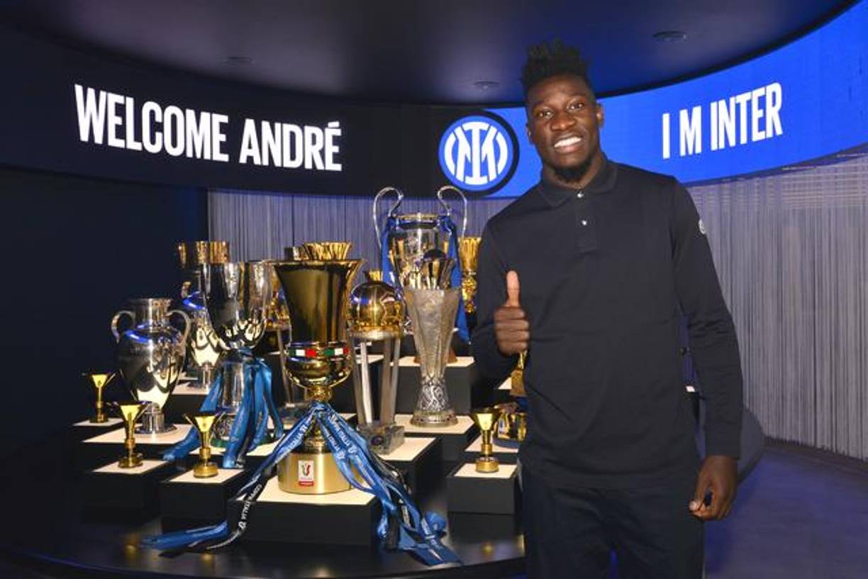 El Inter de Milán anunció el fichaje del portero camerunés André Onana. Llega libre tras finalizar su vínculo con el Ajax y tras pasar 8 meses apartado por una sanción por dopaje.