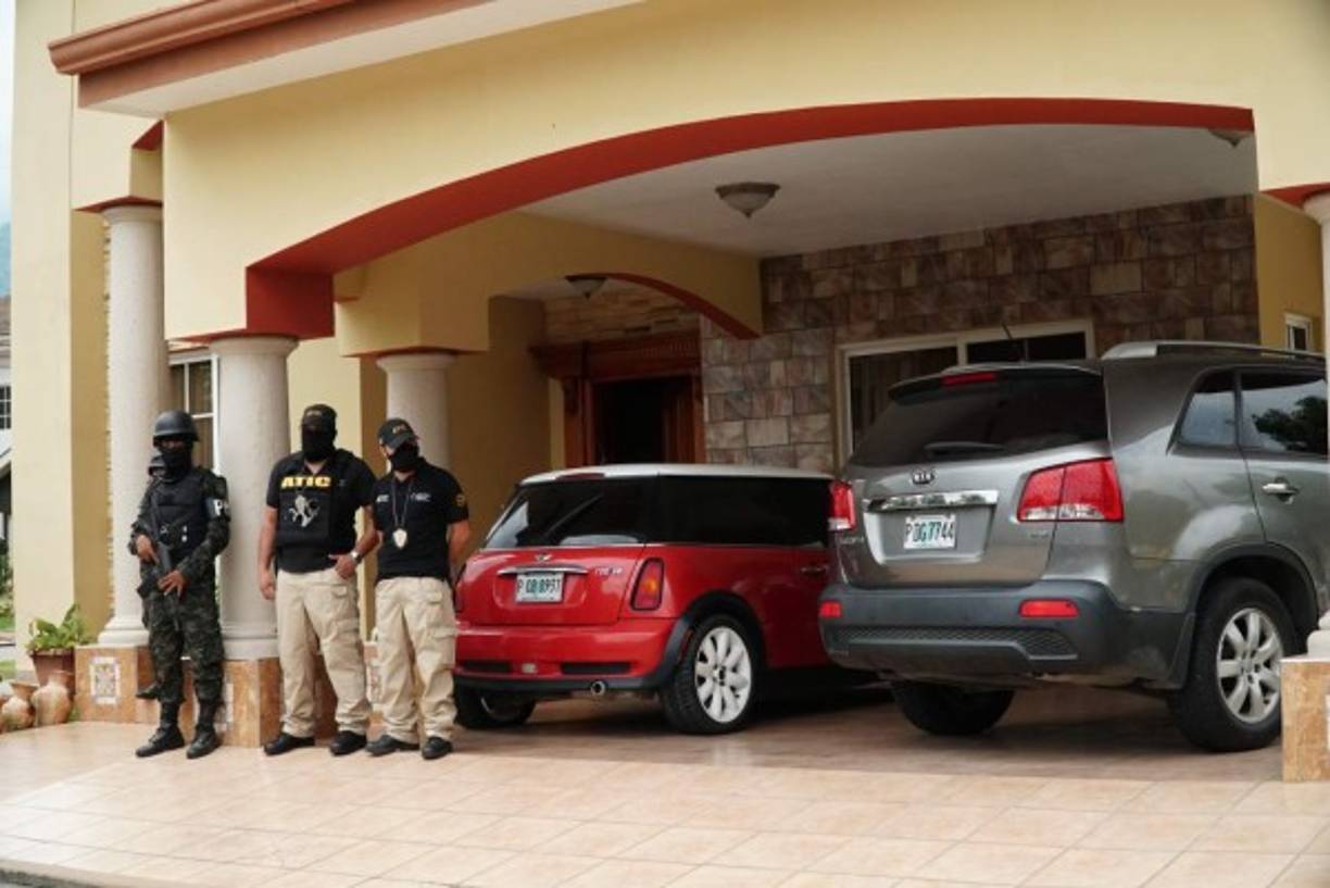 Al parecer los mareros de la MS-13 tiene debilidad por los carros de lujos, estos fueron decomisados en la operación Avalancha. Al igual que grandes casas de lujos en San Pedro Sula y otras ciudades del norte de Honduras.