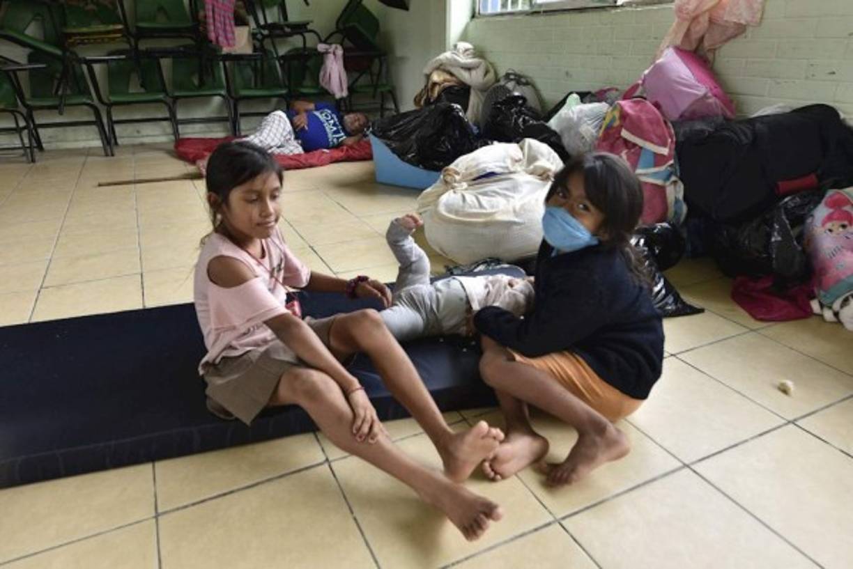 A través de redes sociales, el gobernador de Tabasco, Adán Augusto López, informó que actualmente la presa Peñitas se encuentra en un 95,8 % de su capacidad de llenado, pues en las últimas horas disminuyó en 32 centímetros, sin embargo la extracción continuará en 1.550 metros cúbicos por segundo para regular los ingresos de agua.