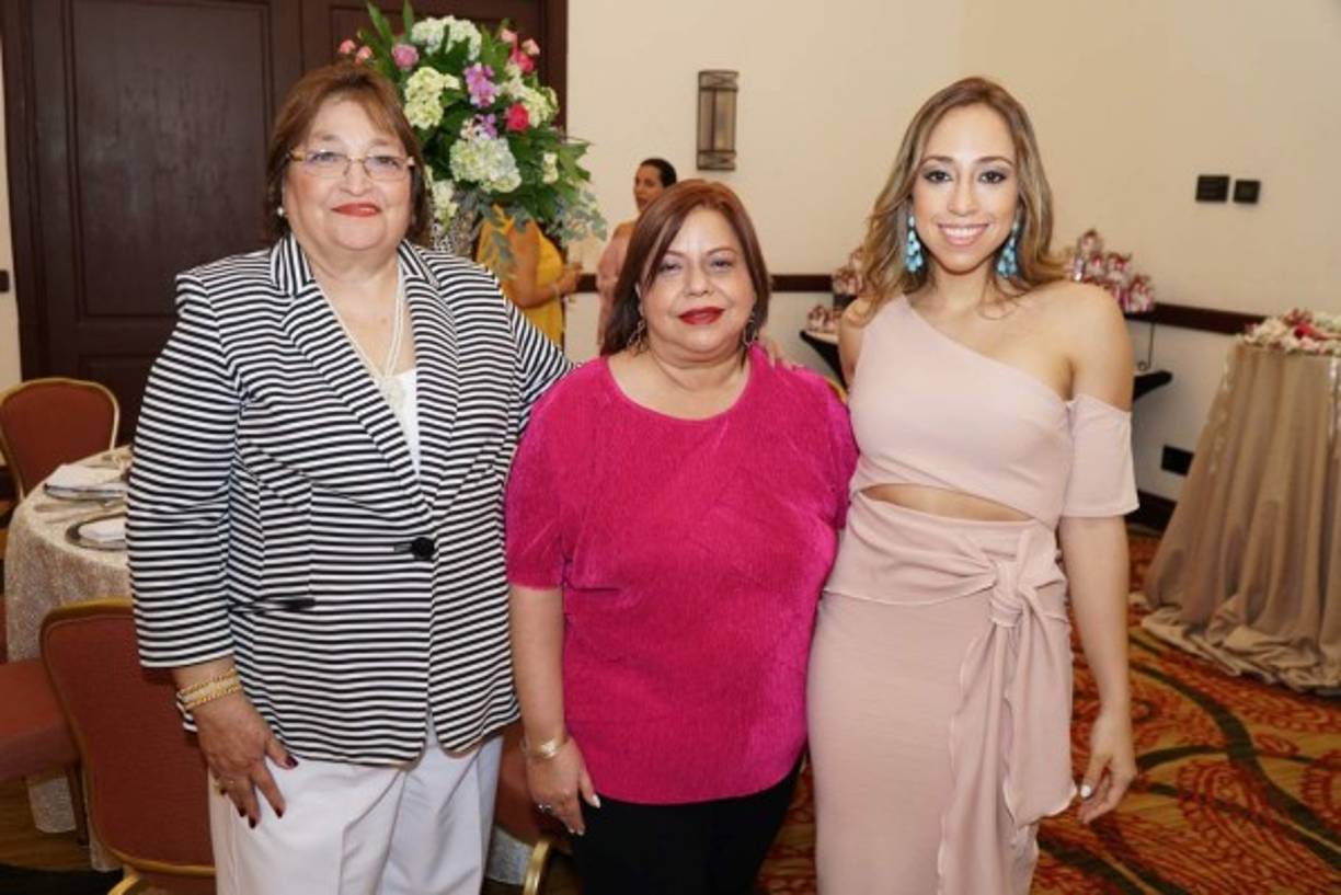 Josefa Ávila, Juana Bustillo y Johana Ráquel.