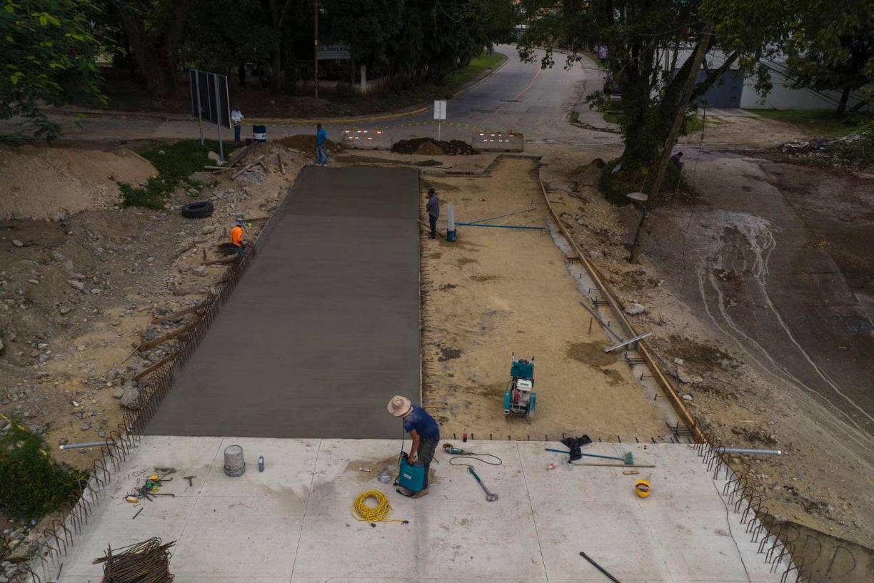 La municipalidad sampedrana también realiza trabajos de mejoramientos en los vados de la colonia Colombia y del sector Zapotal. 