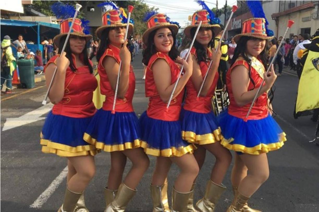 Palillonas del Instituto Rafael Heliodoro Valle.