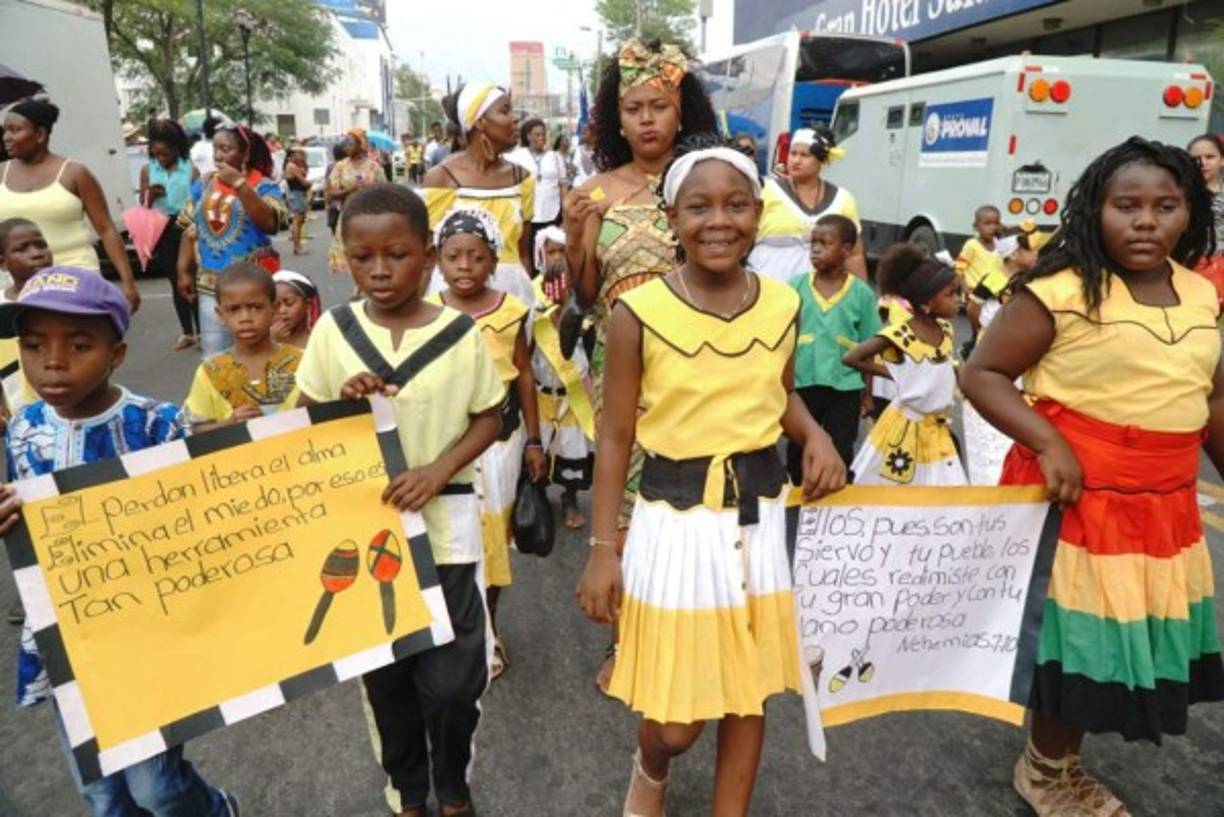 Los más pequeños celebraron también su herencia cultural.