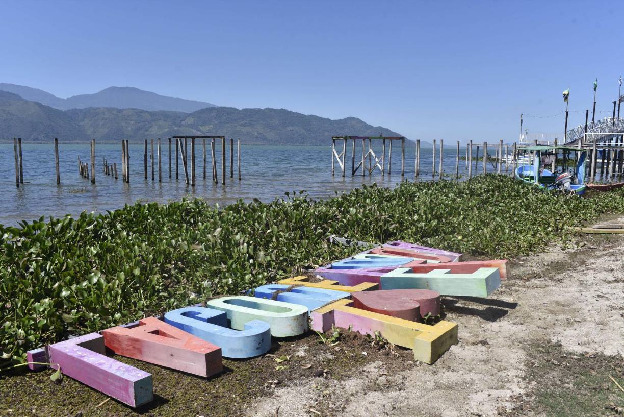 “Somos generadores de empleo en esta zona, no quisiéramos tener que despedir personal, pero lo más seguro es que nos tocará hacerlo”.Yessenia destacó que en estos dos meses intentaron hablar con la presidenta Xiomara Castro y el ministro Medina para llegar a un acuerdo favorable para ambas partes, pero no tuvieron éxito.