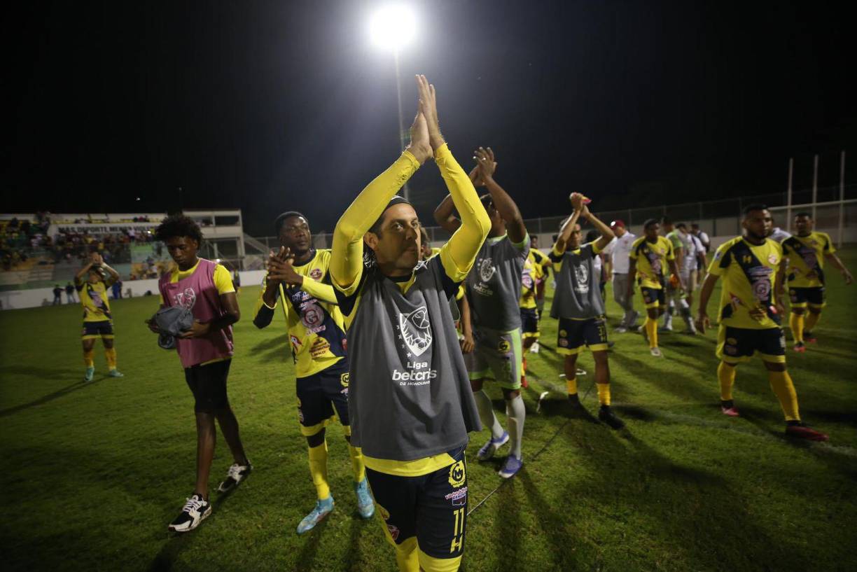 Asimismo, aplaudieron a la afición que llegó al Carlos Miranda para apoyarlos, que aunque no fue un llenazo total, se hizo sentir durante el partido.