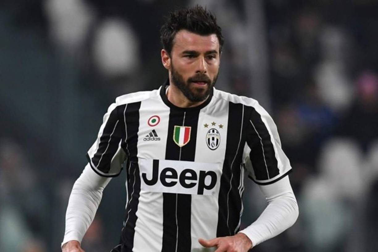 El defensor italiano Barzagli ha confirmado que la Juventus y él están de acuerdo y que la renovación es solo un trámite.