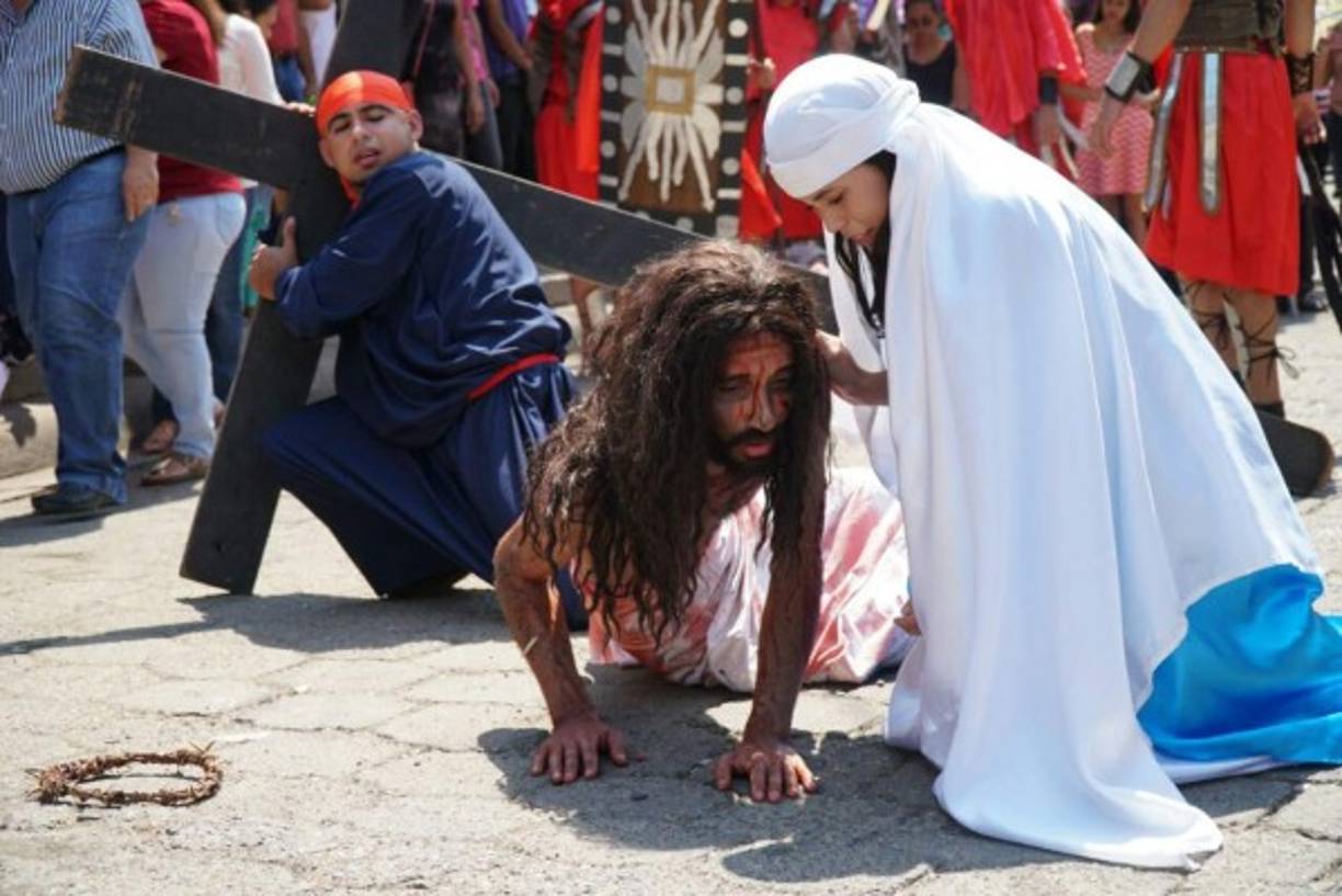 Hacer allí las Estaciones de la Cruz se convirtió en la meta de muchos peregrinos desde la época del emperador Constantino (siglo IV).