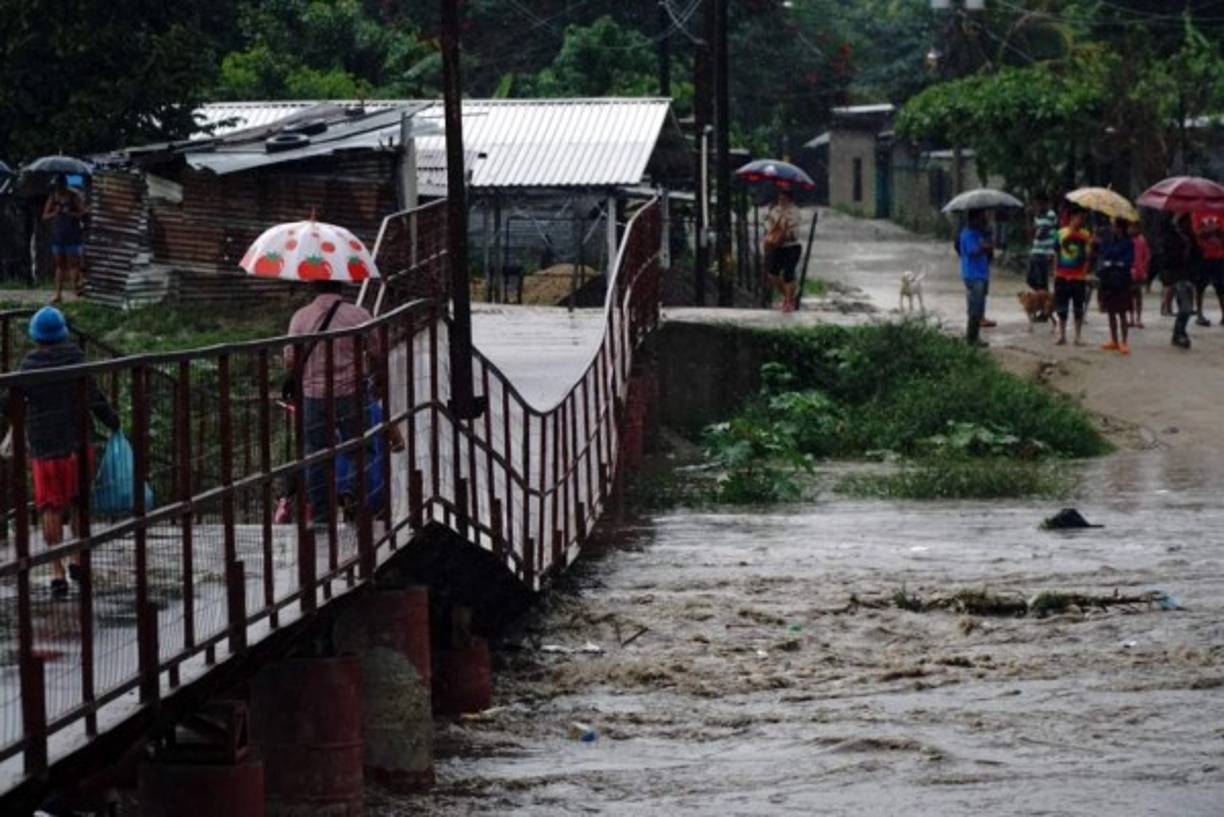El puente de la Flor de Cuba está a punto de colapsar.