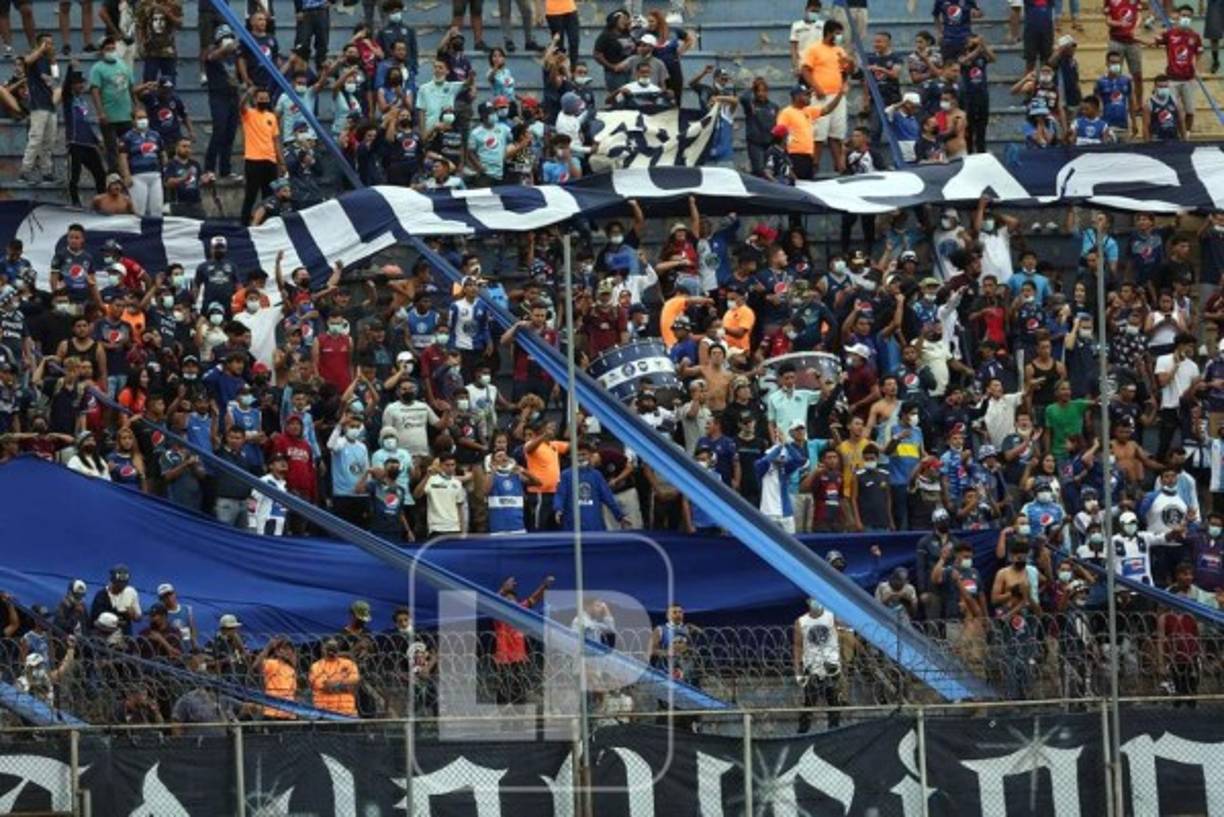 La afición del Motagua alentó a su afición en el Nacional contra el Olimpia.