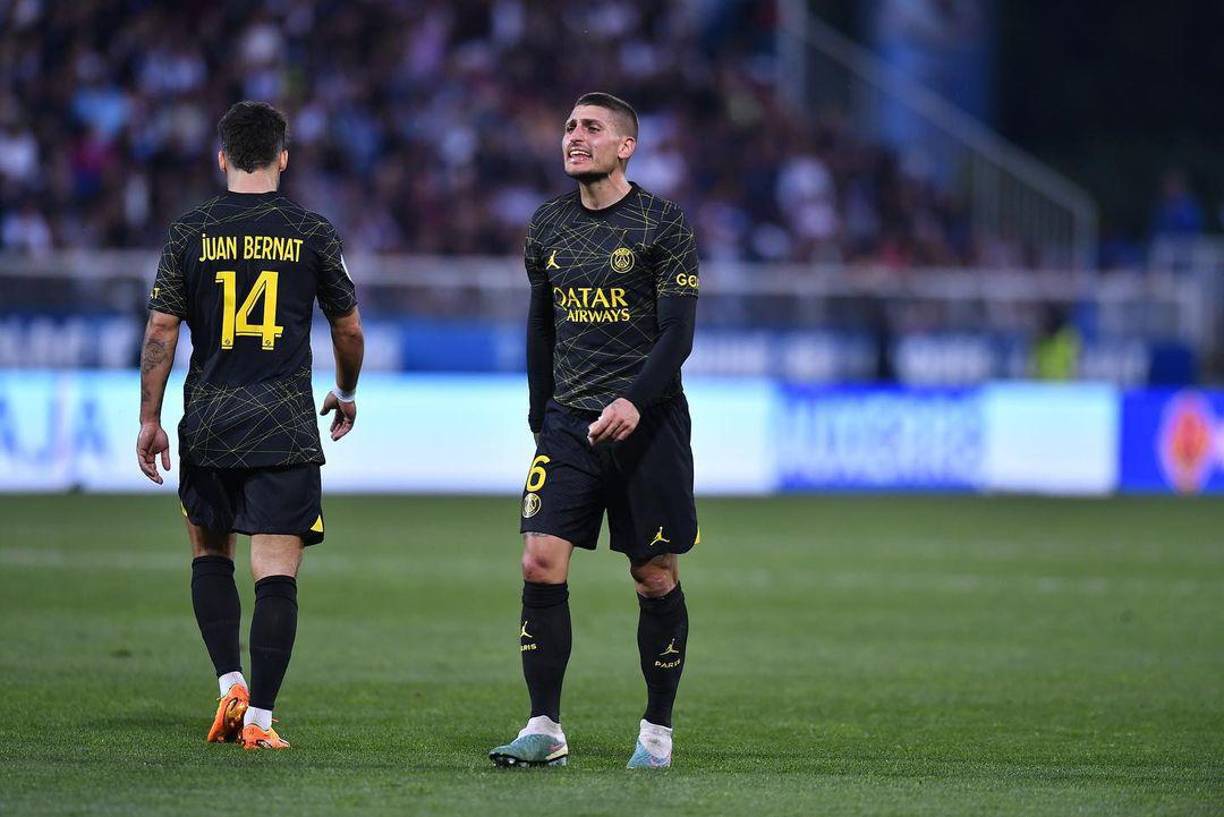 Tal y como informó RMC Sport, el Al Hilal está interesado en Marco Verrati y ya hizo una oferta de 30 millones por el italiano, aunque el PSG pide entre 50 y 60 millones. Pero, en los últimos días, el Al Ahli habría entrado en la pelea por hacerse con los servicios del italiano, que prefiere ir al Al Hilal.