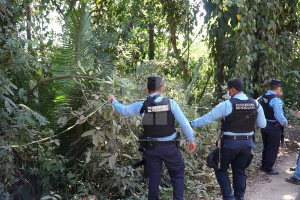 Nancy Moncada, esposa de Brevé, llegó al lugar para reconocer el cadáver. Por su parte, las autoridades de medicina forense serán quienes confirmen si se trata del comerciante.