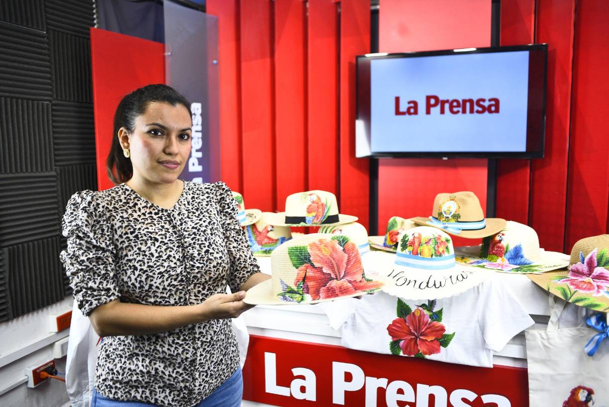 Danubia López Turcios es una maestra, emprendedora y pintora muy reconocida en la ciudad de San Pedro Sula, con su arte hecho a mano trasciende y busca posicionar su negocio denominado “Mi Espacio Artístico”.