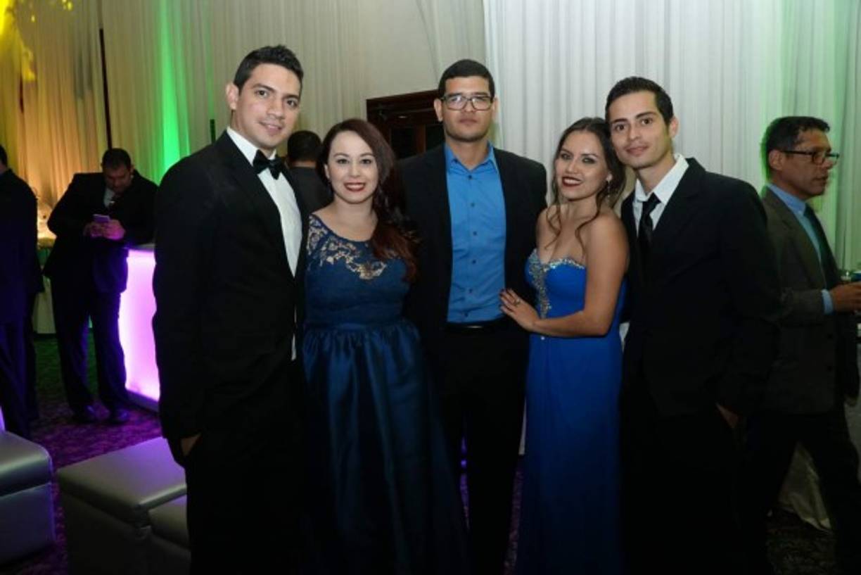Jorge Guardado, Sofía McCarthy, Alla López, Daysi Ramírez y Aníbal García.