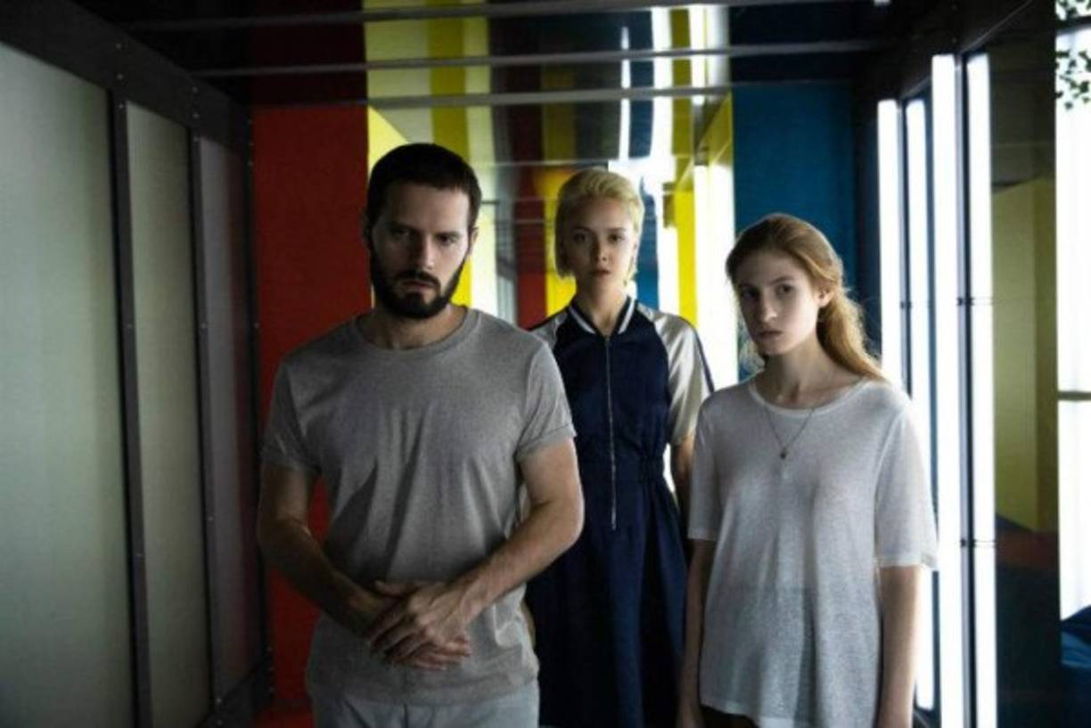 Osmosis. En París, una aplicación te ayuda a encontrar al amor de tu vida después de hurgar en tu cerebro. Solo que ahora, descodificar el amor tiene precio. Disponible a partir del 29 de marzo.