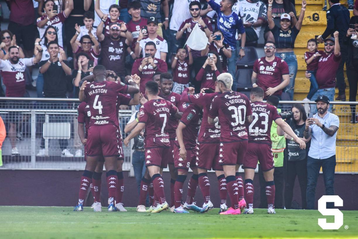 2-Deportivo Saprissa: El club tico es el segundo mejor equipo de Centroamérica. Cuenta con 1,141 puntos.