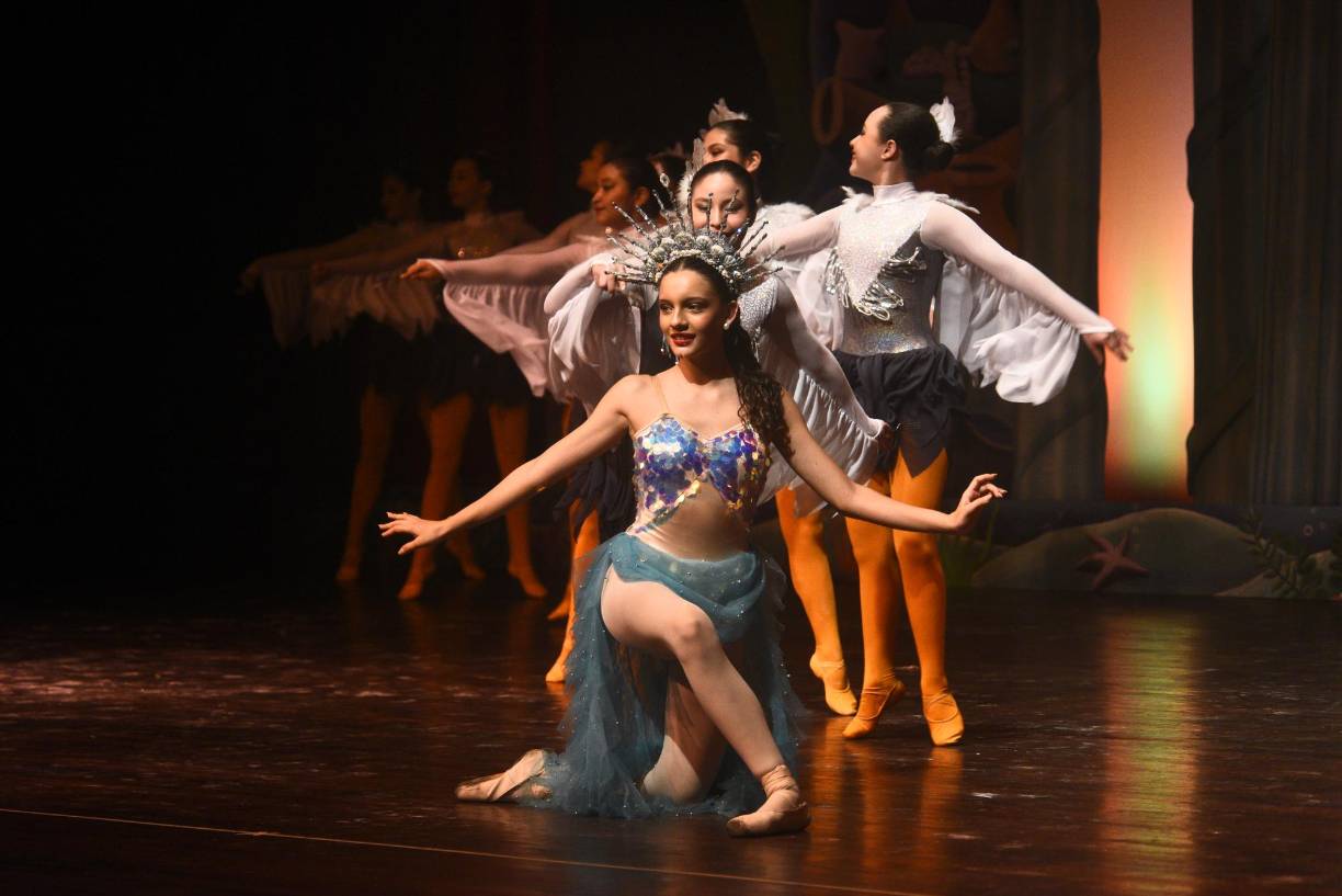 Desde principiantes hasta avanzados fueron parte del espectáculo artístico. 