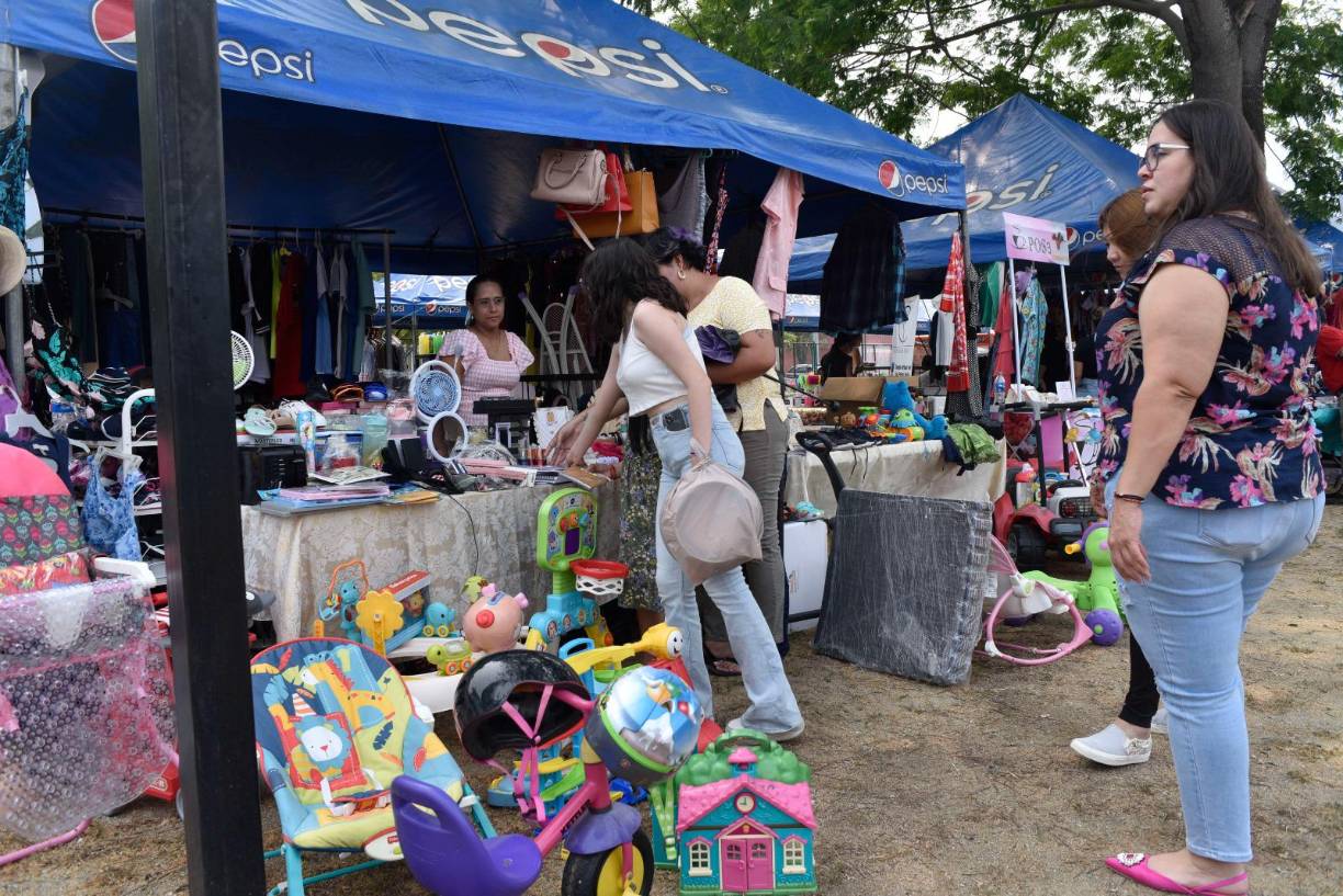 El Flea Market finalizará a las 6:00 de la tarde, por lo que los sampedranos aún están a tiempo de asistir y apoyar la microeconomía local.