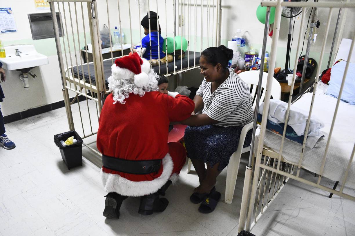 Omar Bueso, 16 años alegrando la Navidad de los sampedranos