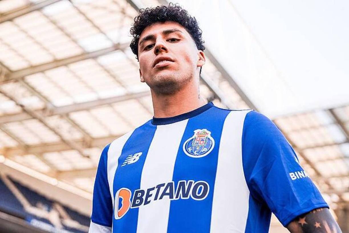 Jorge Sánchez - El lateral derecho mexicano es uno de los nuevos jugadores del Oporto de Portugal. En la Champions anterior fue estelar con el Ajax.