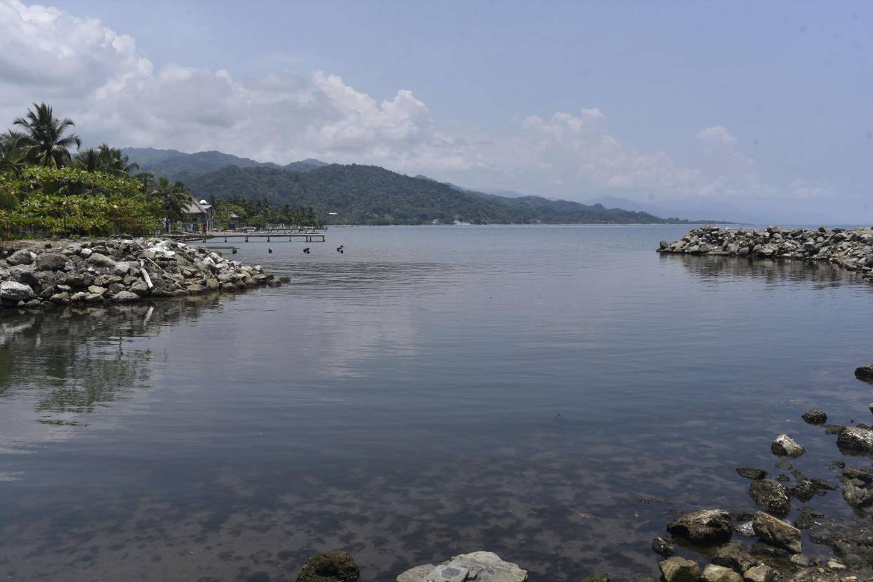 Los desechos se diseminan a través de toda la costa caribeña al punto de registrarse basura procedente de Guatemala en las costas de Trujillo. 